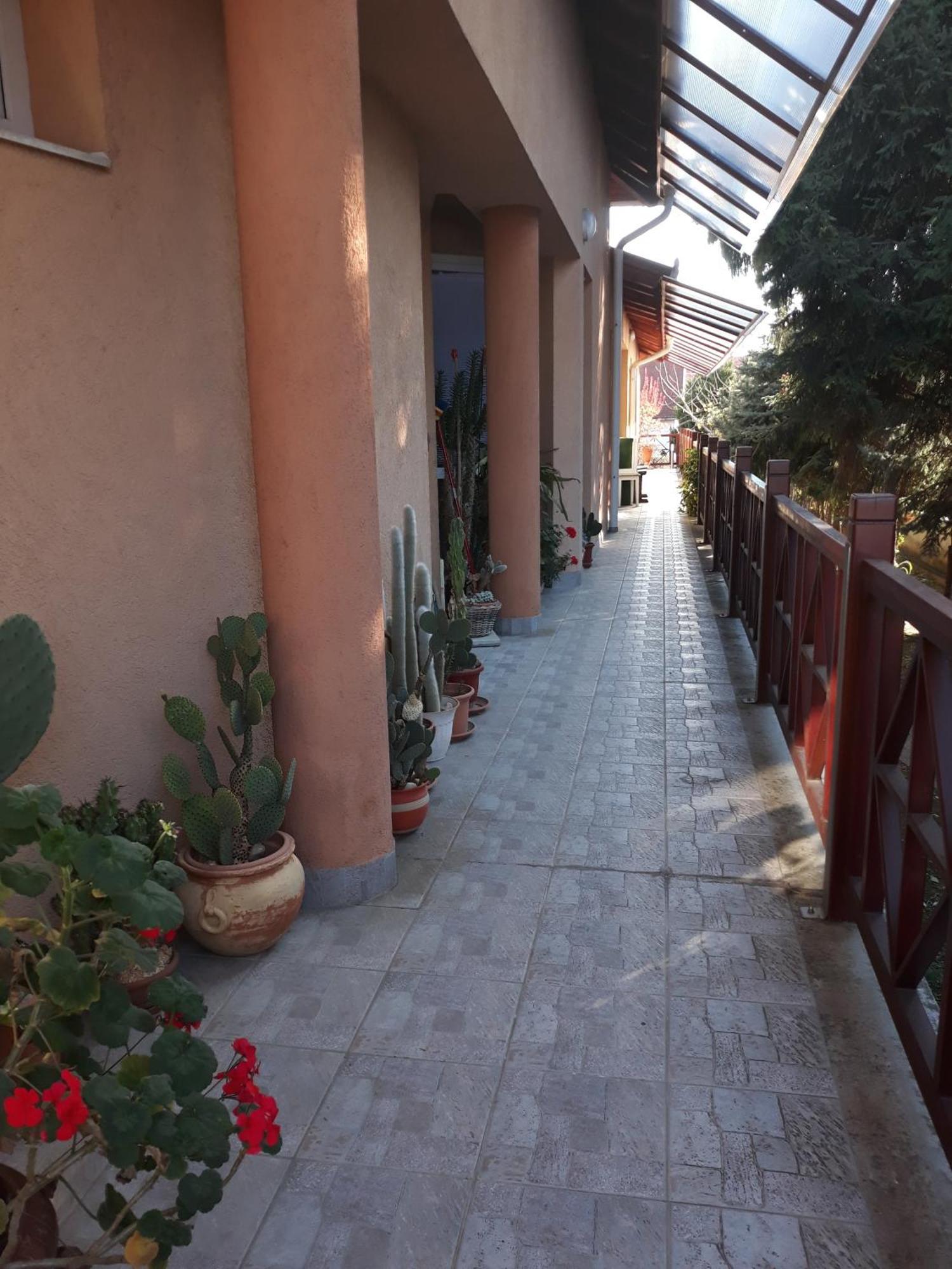 Kenezy Lux Apartman Vendeghaz Hajdúszoboszló Exterior foto