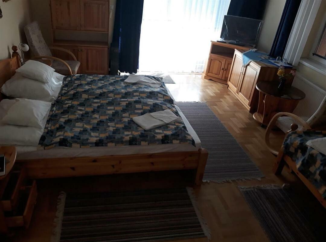 Kenezy Lux Apartman Vendeghaz Hajdúszoboszló Exterior foto